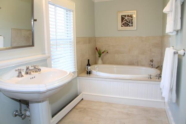 Spacious Private Bathrooms in every guest room.