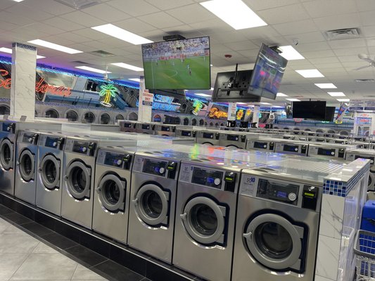 This picture shows most of the beautiful Jason's laundromat