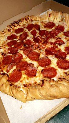 Large Cheesy Pepperoni Deep Dish Pizza