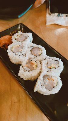 Spicy hamachi roll (hh)