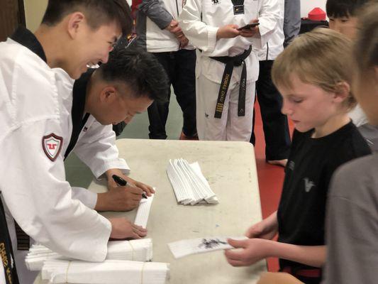 OLYMPIC GOLD MEDALIST grand Master Tae Ho Kwon teaching class for our students !