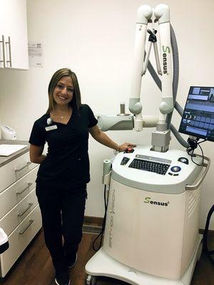 Radiation therapist and Sensus SRT-100 Vision