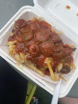 Currywurst fries