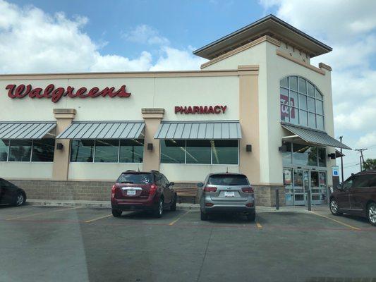 FedEx drop-off is inside Walgreens