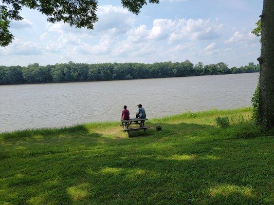 Wabash River picnic area