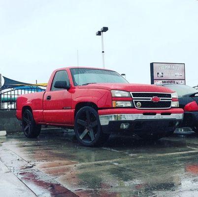 Customized 2006 Chevy Silverado With 2/4 Drop On 24inch Dub Ballers New Advanta Tires With Sound System Custom Led Lights & More!