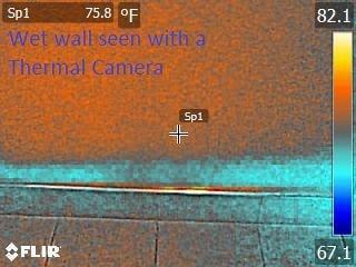 Wet wall seen with a Thermal Camera