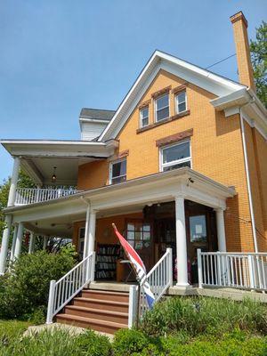 Fulmer House Books & Collectibles