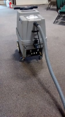 Carpet extractor for cleaning!