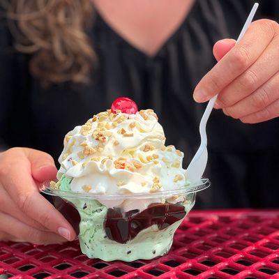 Stewart's hot fudge sundae - It's Flavor Time!