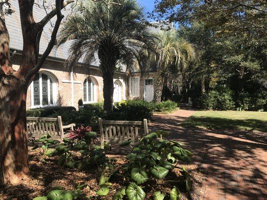 Beautiful courtyard - perfect for pictures before or after the ceremony.