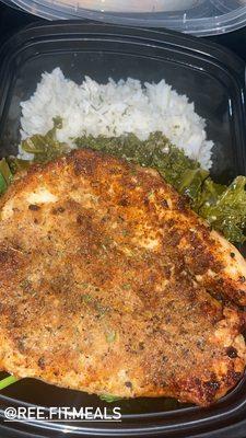 Ree Fit Blackened Chicken Breast. Served on a bed of spinach, kale and jasmine rice.