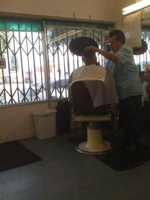 R & B Barber Shop