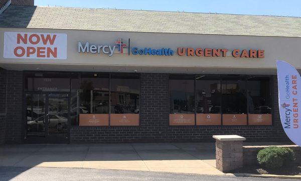 Mercy-GoHealth Clarkson Clayton Center Ellisville, MO Location Entrance