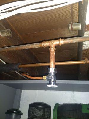 Refrigerator line valve