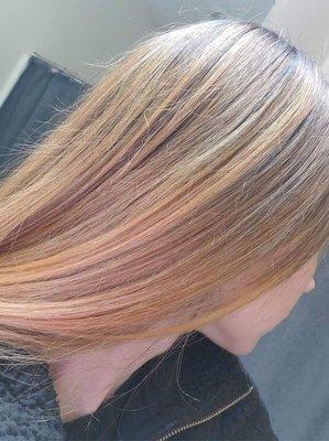 Beautiful rose-tinted balayage! The lighting in this doesn't lend itself to how it looked in natural light