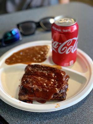 Gus's Famous BBQ Ribs w/ Baked beans