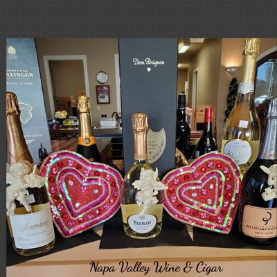 Sweethearts & bubbles! :)  #napavalley #wine #napawinestore #champagne #bestwineprices #napacigarstore