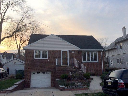 New GAF Timberline roof in Charcoal. What a rich color!