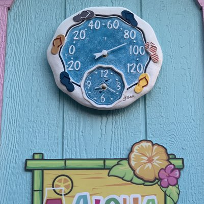 Flip Flops wall clock & temp !!! Let's ya know it's time to get your Hawaiian Shave Ice On !!!!