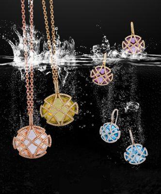 Goshwara diamond gemstone necklaces in yellow gold.