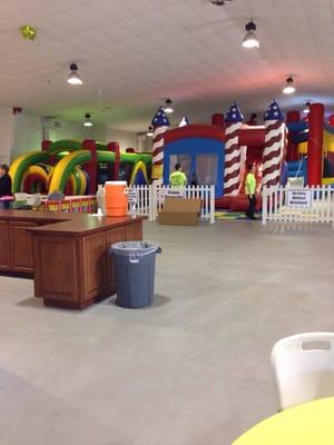 Large inflatable jump toys for kids East Side