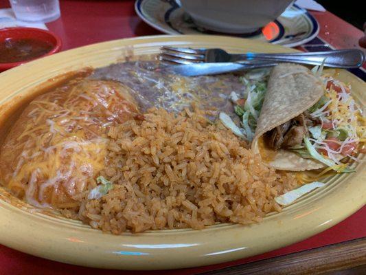 Chile relleno & shredded beef taco combo