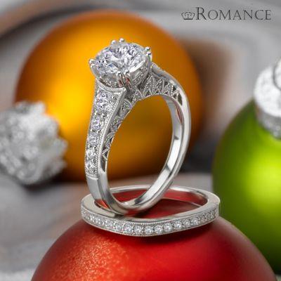 Diamond engagement ring and matching wedding band for engagement