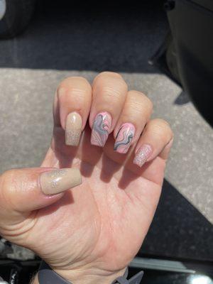 Soft, pretty, subtle nails