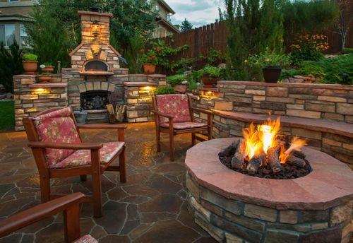 Custom Design Landscaping can create your perfect outdoor living area!