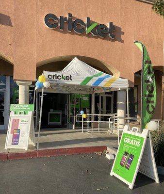 Store front Cricket Wireless