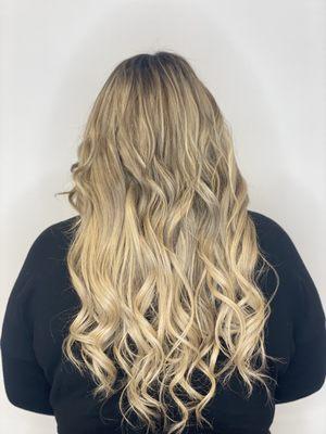 Blonde color service. Highlights