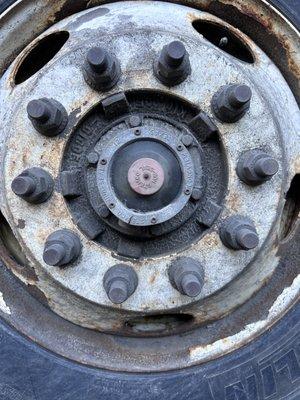 Wheel hub