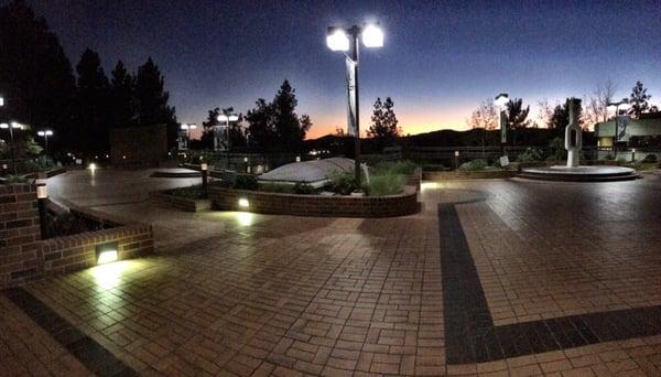 Gorgeous view of Friday Nights sunset from the Feintech Shapell Skirball Plaza