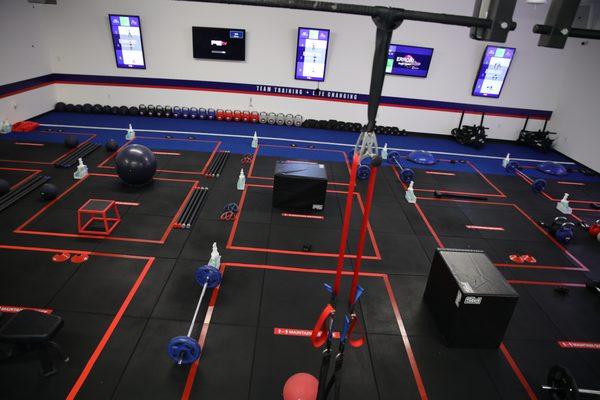 Don't worry, sweat happy! F45 DTLA's new setup is 100% compliant with LA County Guidelines for fitness Studios.