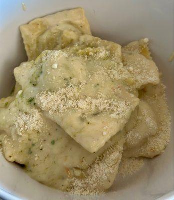 Ravioli with bechamel