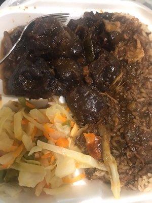 Oxtails with on the rice & cabbage