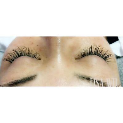 Classic full set eyelash extensions