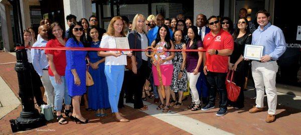 Gardiner Physical Therapy Ribbon cutting ceremony pc: Tab Hauser