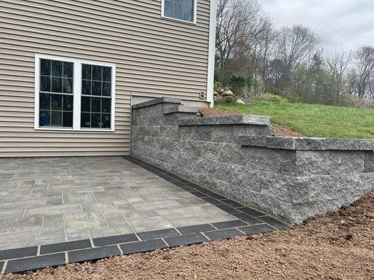 www.jerryspathwaysandpatios.com #2024 #retainingwalls #walls #hardscapes