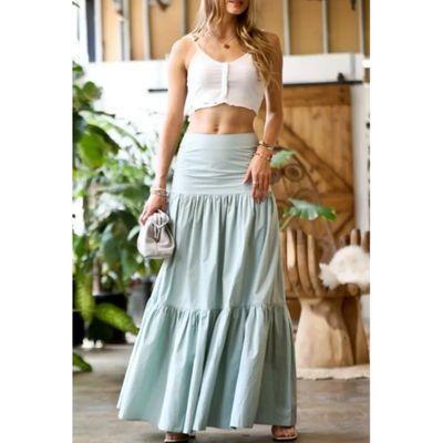 Top Tier (Light Sage)

Shirring Detail Tiered Hi Waisted Ruffle Maxi Skirt.

Arrives 3/31/22