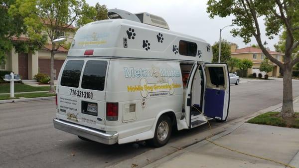 Mobile grooming van