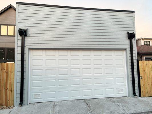 Flat Roof Garage.