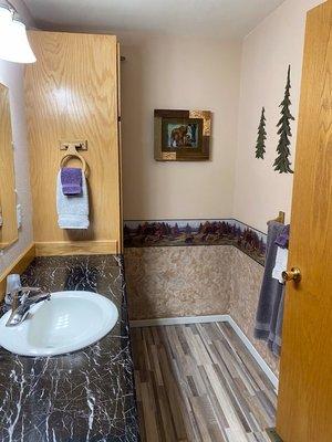 Master Bath Montana's Wolf Creek Lodge 1420 MT Hwy 434 Wolf Creek MT 59648 406-848-1420