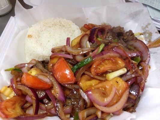 This is a Peruvian dish called "Lomo Saltado" and I wanted to try it. Fortunately, I had the luck on finding it here at this restaurant!