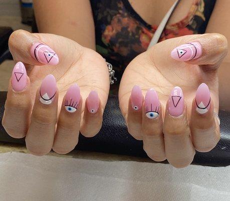 Cute nails design.