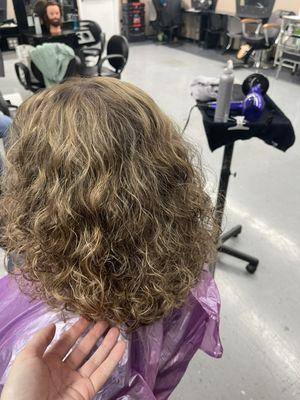 Carmel highlight with amazing natural curl‍