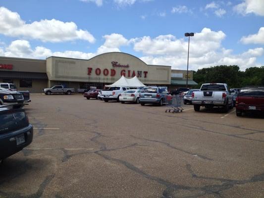 2013-05-11; Food Giant, Forrest City AR