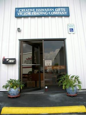 Welcome to Creative Hawaiian Gifts, Inc. dba Victor Trading!