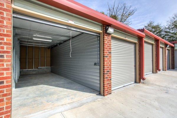 Drive up storage unit